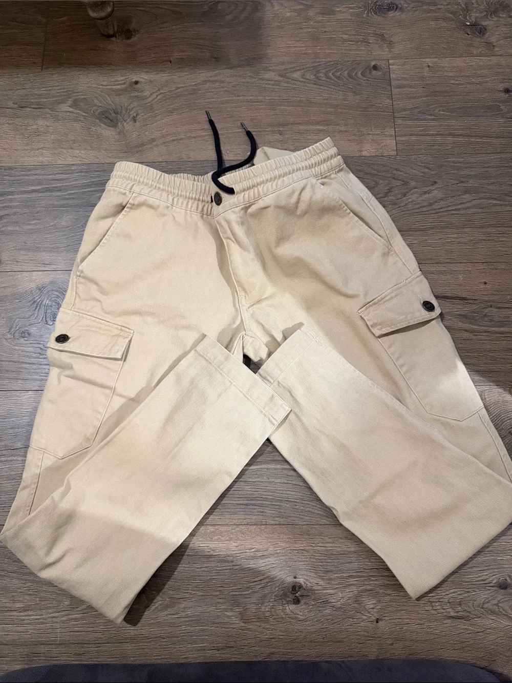 True Religion Men's Cargo Joggers in Light Tan size 32